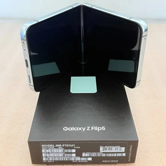 💯 Authentic📱Samsung📱 Galaxy Z Flip5 - 512 GB - Mint (Unlocked) - Picture 8 of 13